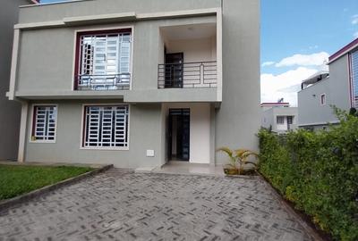 4 Bed House with En Suite in Kitengela