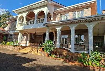 4 Bed House with En Suite in Gigiri