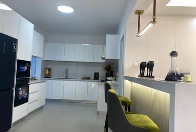 4 Bed Apartment with En Suite in Kilimani