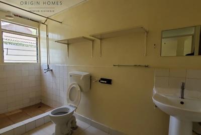 1 Bed Apartment with En Suite at Kilimani - 4