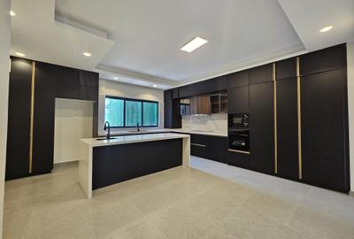 4 Bed Apartment with En Suite at Westlands - 2