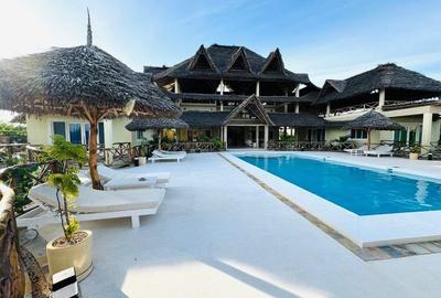 8 Bed House with En Suite in Watamu - 3