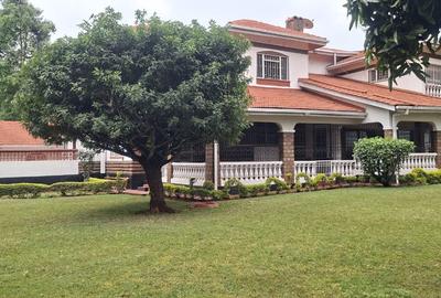 4 Bed House with En Suite in Rosslyn - 3