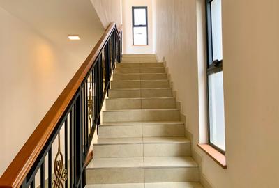 4 Bed Villa with En Suite in Mombasa Road - 3