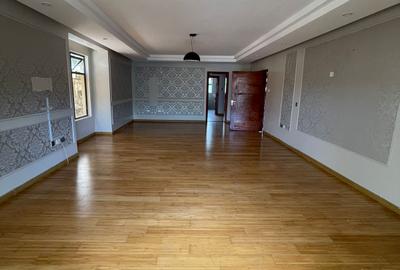 5 Bed Townhouse with En Suite in Lavington