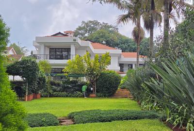 4 Bed House with En Suite in Runda