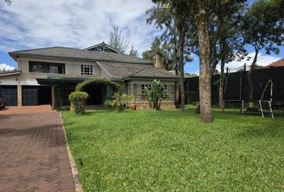 4 Bed House with En Suite in Runda - 2