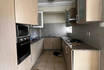 Serviced 2 Bed Apartment with En Suite in Kilimani - 3