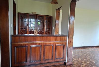 5 Bed House with En Suite at Off Un Avenue - 4