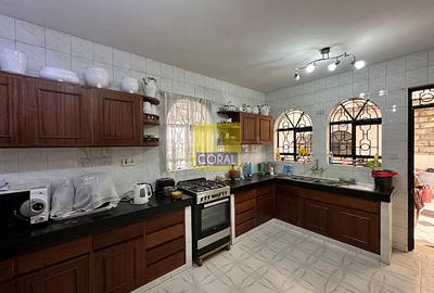 5 Bed Townhouse in Rhapta Road