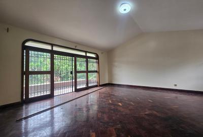 5 Bed House with En Suite in Muthaiga