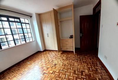 2 Bed Apartment with En Suite in Lavington