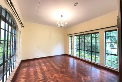 5 Bed Townhouse with En Suite in Runda - 4