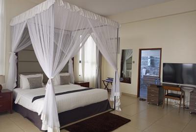 Serviced 1 Bed Apartment with En Suite in Nyali Area - 2