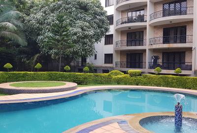 4 Bed Apartment with En Suite at Othaya Road