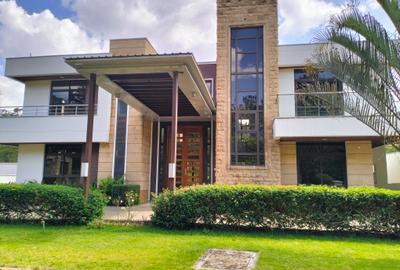 5 Bed Townhouse with En Suite in Karen