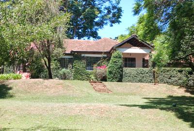 4 Bed House with En Suite at Lavington