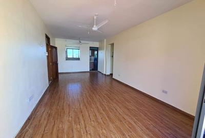 3 Bed Apartment with En Suite at Beach Road