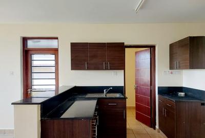 3 Bed Apartment with En Suite in Kiambu Road