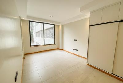 3 Bed Apartment with En Suite at Muthaiga Dr