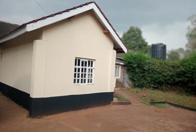 4 Bed House with En Suite at Bomas