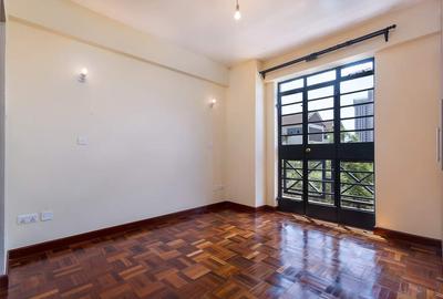 1 Bed Apartment with En Suite at Westlands Rd