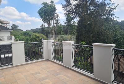 5 Bed Townhouse with En Suite in Spring Valley