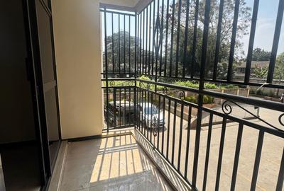 3 Bed Apartment with En Suite in Lavington - 4