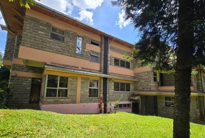 4 Bed House with En Suite in Runda - 2