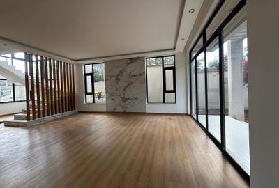 4 Bed Villa with En Suite at Lavington