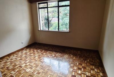 4 Bed Apartment with En Suite in Riverside