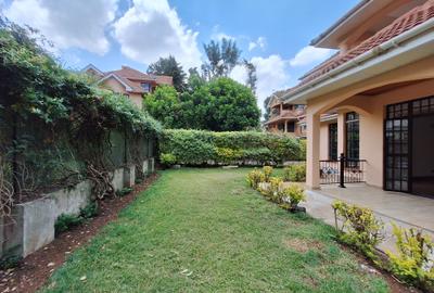 5 Bed Townhouse with En Suite in Lavington