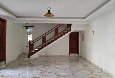 5 Bed Villa with En Suite in Lavington - 2