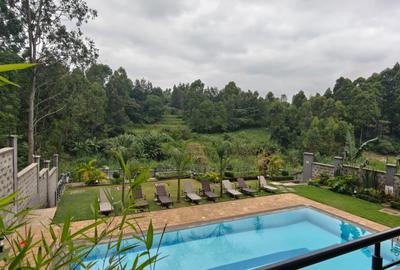 2 Bed Apartment with En Suite in Kitisuru