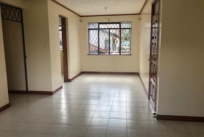 Serviced 2 Bed Apartment with En Suite at Argwings Khodeck Road
