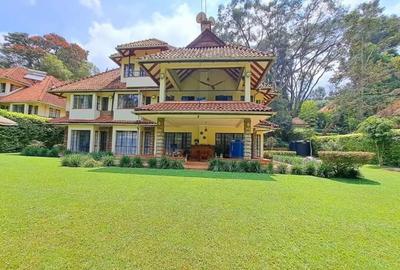 5 Bed House with En Suite at Rosslyn