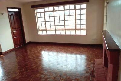 4 Bed Villa with En Suite in Runda - 2