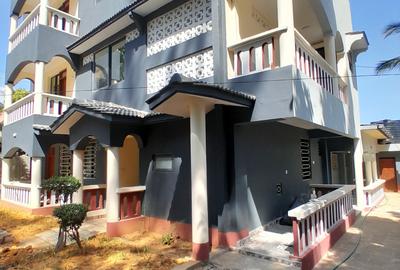 2 Bed Apartment with En Suite in Shanzu - 2