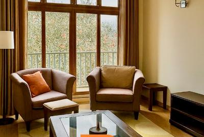 Serviced 1 Bed Apartment with En Suite at School Lane - 2