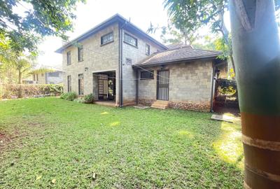 4 Bed Townhouse with En Suite in Westlands Area