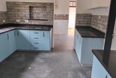 4 Bed Townhouse with En Suite in Lavington - 4