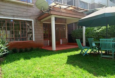 2 Bed Apartment with En Suite in Rhapta Road