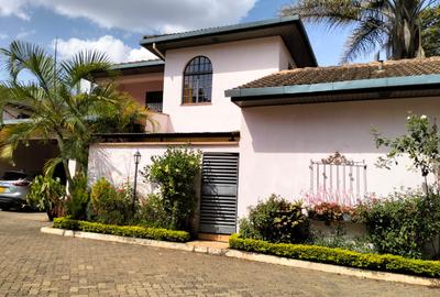 4 Bed Townhouse with En Suite at Lavington