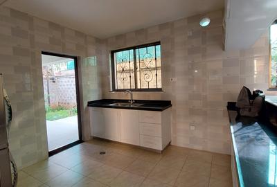 5 Bed Townhouse with En Suite at Chalbi Springs