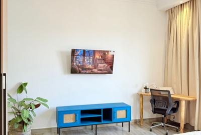 Serviced 2 Bed Apartment with En Suite at Westlands - 4