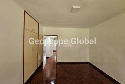 4 Bed House with En Suite in Runda