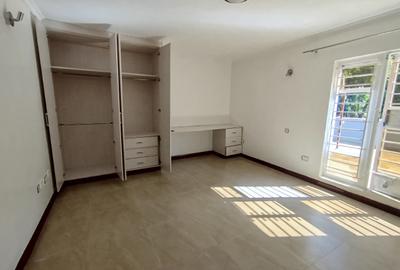 4 Bed Townhouse with En Suite in Runda - 3