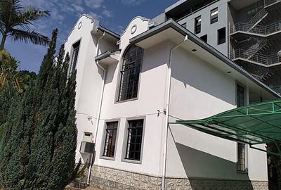 4 Bed Townhouse with En Suite at Lavington