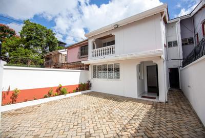 4 Bed Townhouse with En Suite in Lavington