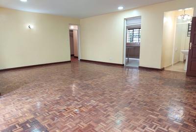 3 Bed Apartment with En Suite in Kileleshwa